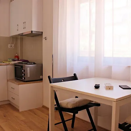 Hercules House 3* Sarandë