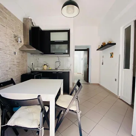 Hercules House 招待所 Sarandë
